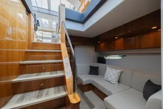 Thumbnail von Riviera 6000 Sport Yacht