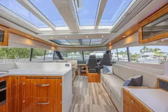 Thumbnail von Riviera 6000 Sport Yacht