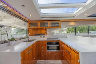 Thumbnail von Riviera 6000 Sport Yacht