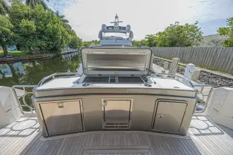 Thumbnail von Riviera 6000 Sport Yacht