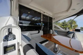 Thumbnail von Riviera 6000 Sport Yacht
