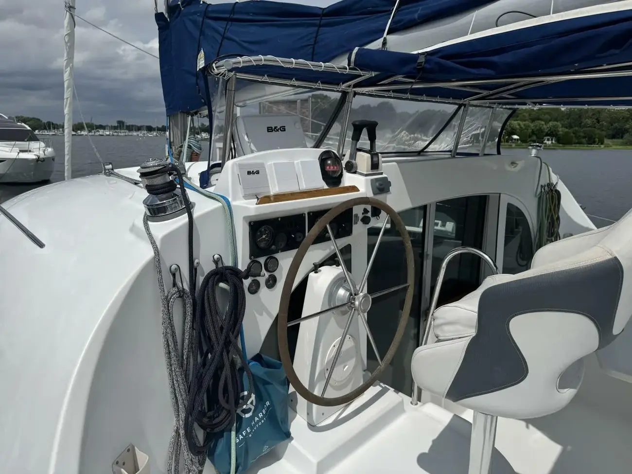 Thumbnail von Lagoon 380 Wylicat