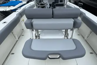 Thumbnail von Boston Whaler 230 Outrage