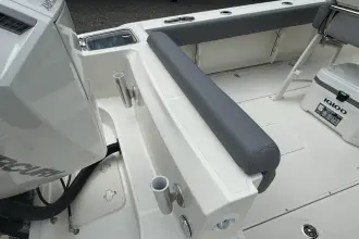 Thumbnail von Boston Whaler 230 Outrage