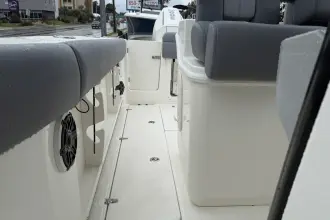 Thumbnail von Boston Whaler 280 Outrage