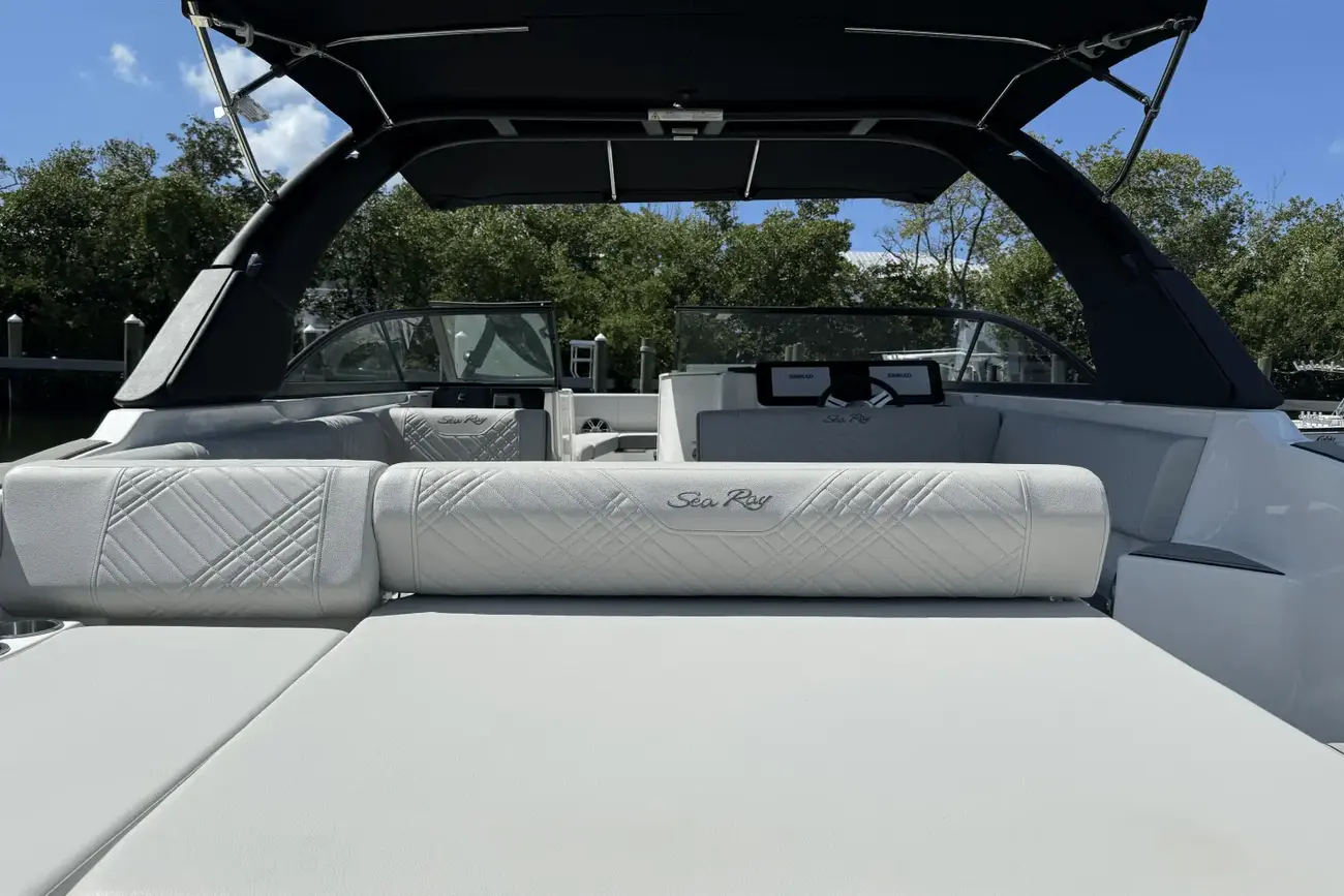 Thumbnail von Sea Ray SDX 270 fuera de borda