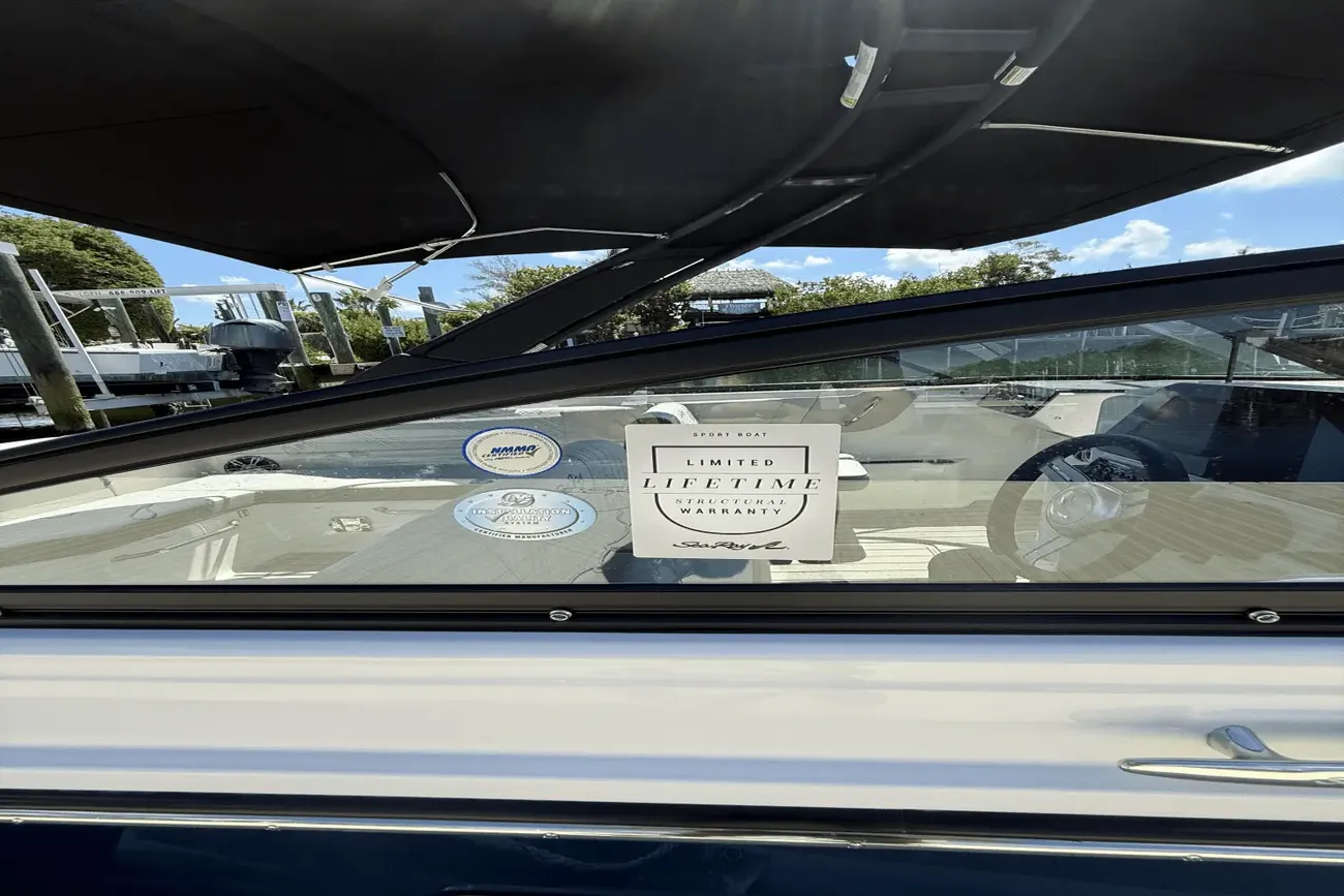 Thumbnail von Sea Ray SDX 270 fuera de borda