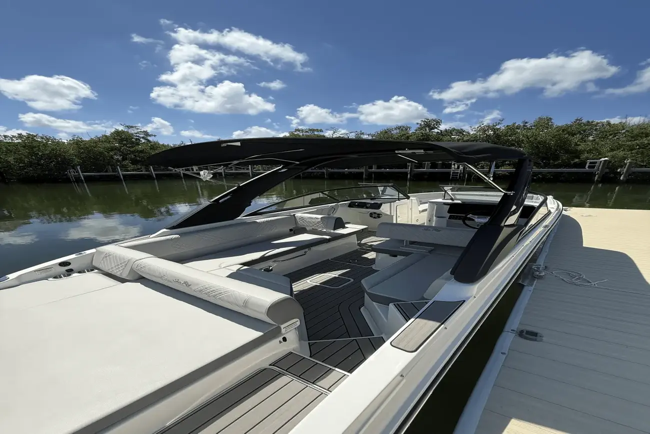 Thumbnail von Sea Ray SDX 270 fuera de borda