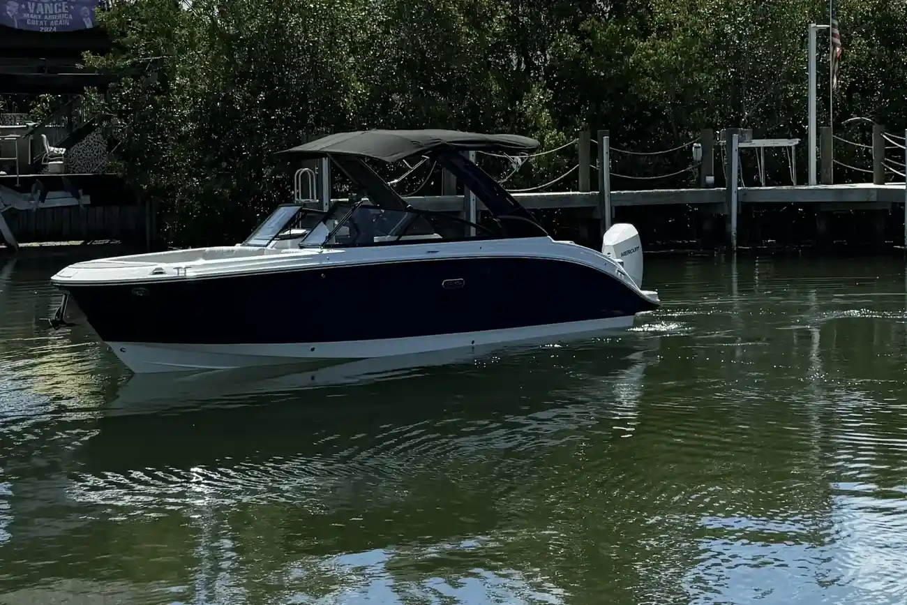 Thumbnail von Sea Ray SDX 270 fuera de borda