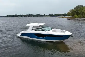 Thumbnail von Cruisers Yachts 38 GLS