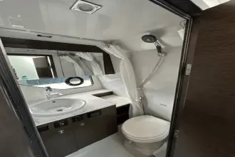 Thumbnail von Cruisers Yachts 38 GLS