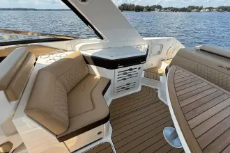 Thumbnail von Sea Ray SLX 310