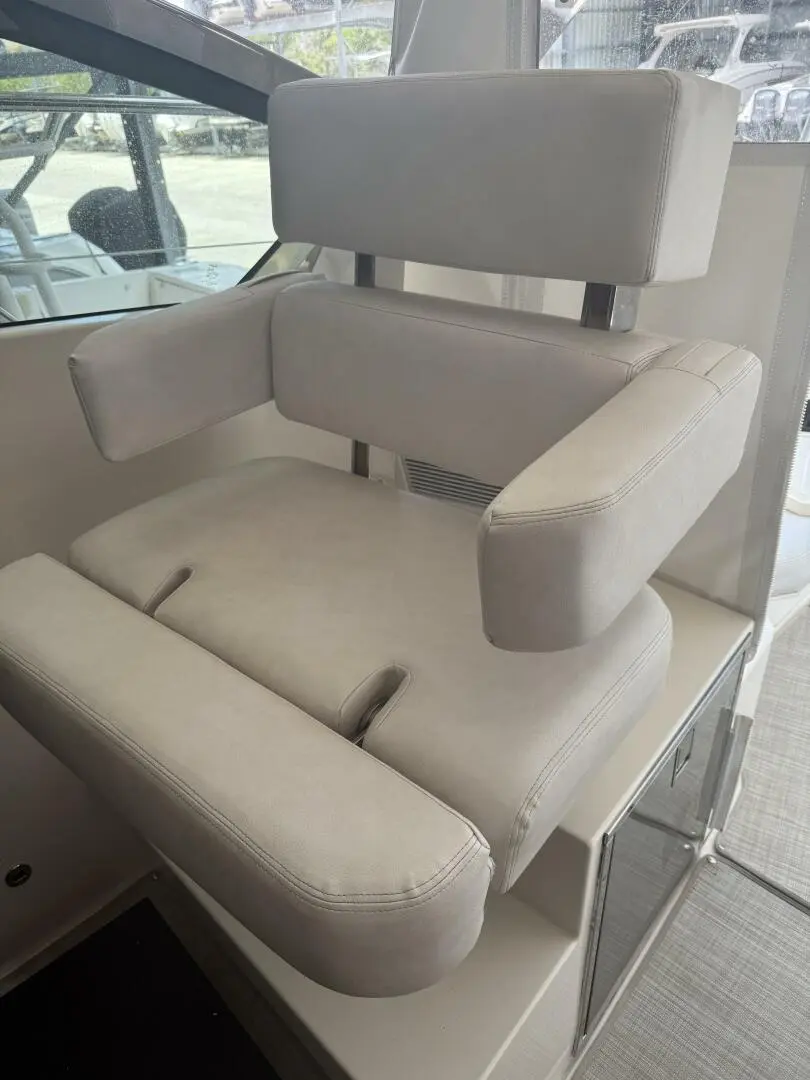 Thumbnail von Pursuit 365I SC