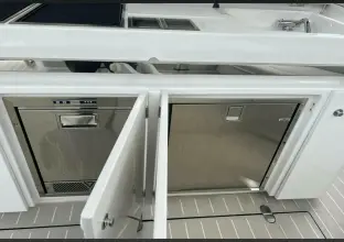 Thumbnail von Azimut 42 V&V