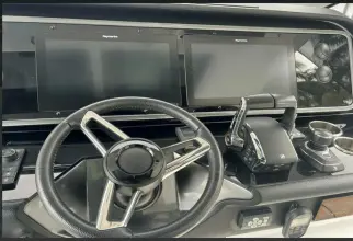 Thumbnail von Azimut 42 V&V