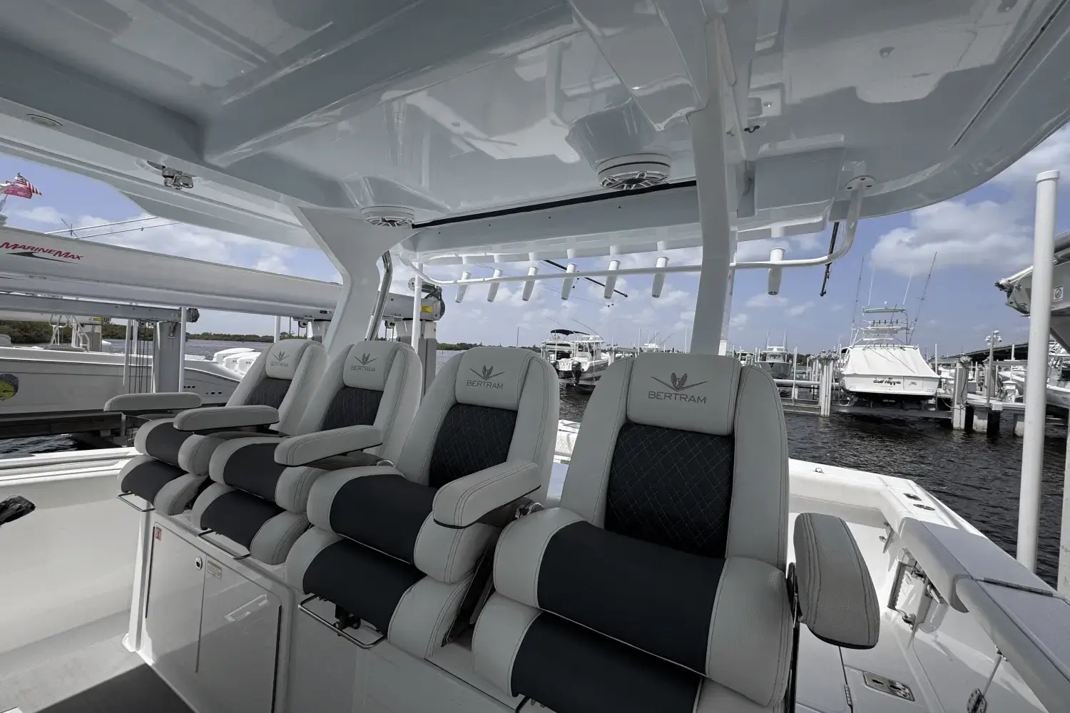Thumbnail von Bertram 39 CC