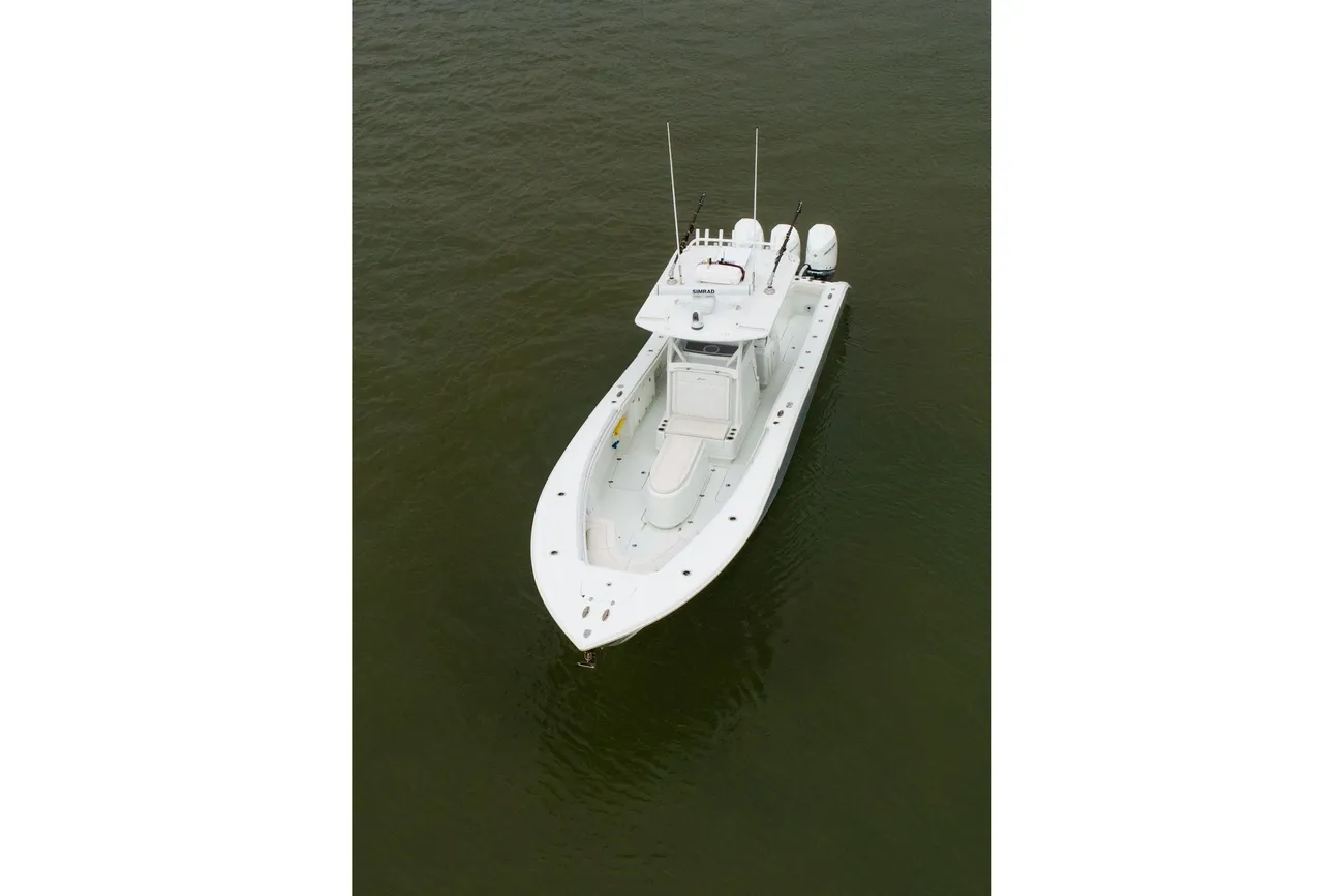 Thumbnail von Yellowfin 36 Offshore