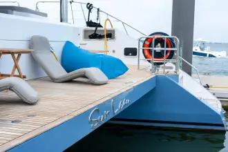 Thumbnail von Privilege 745 Sur L'eau