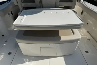 Thumbnail von Boston Whaler 330 Outrage