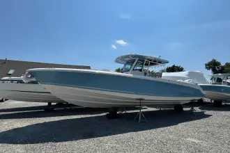 Thumbnail von Boston Whaler 330 Outrage