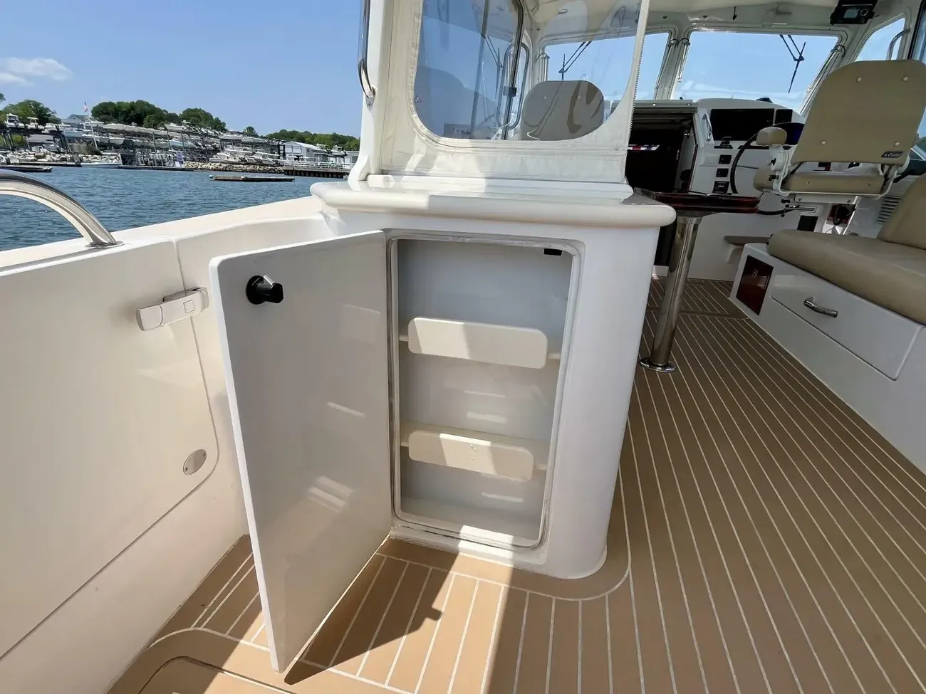 Thumbnail von MJM Yachts 35Z Waterlee