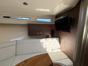 Thumbnail von Boston Whaler 325 Conquest