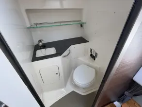 Thumbnail von Boston Whaler 325 Conquest