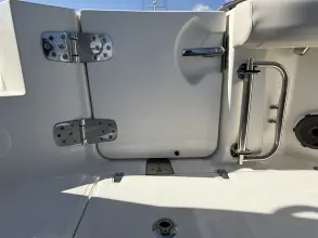 Thumbnail von Boston Whaler 325 Conquest