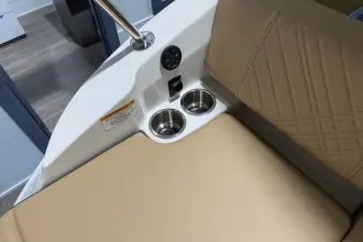 Thumbnail von Sea Ray SDX 230