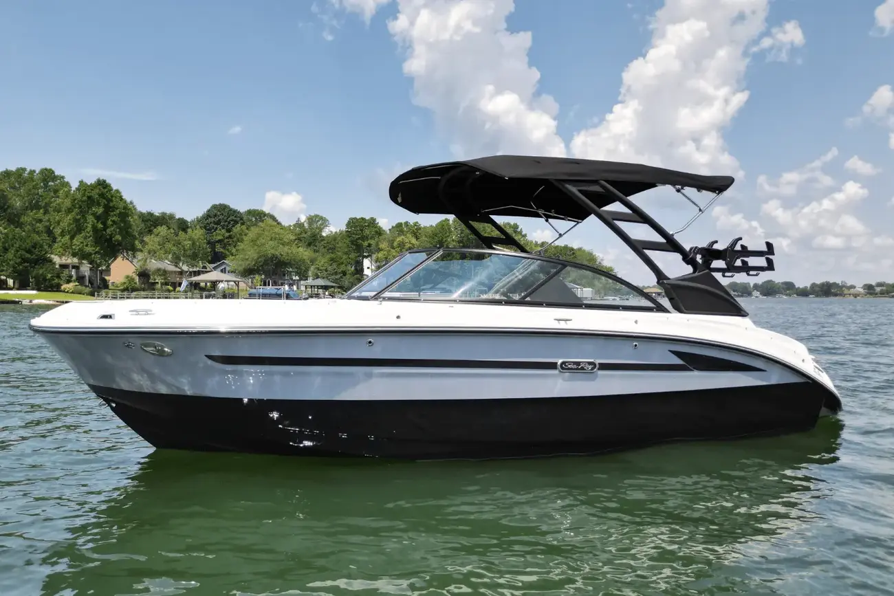 Sea Ray SDX 230 Surf