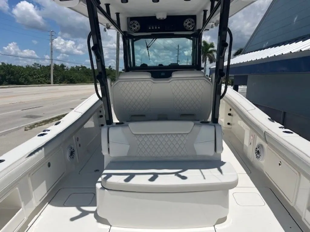 Thumbnail von World Cat 325 CC