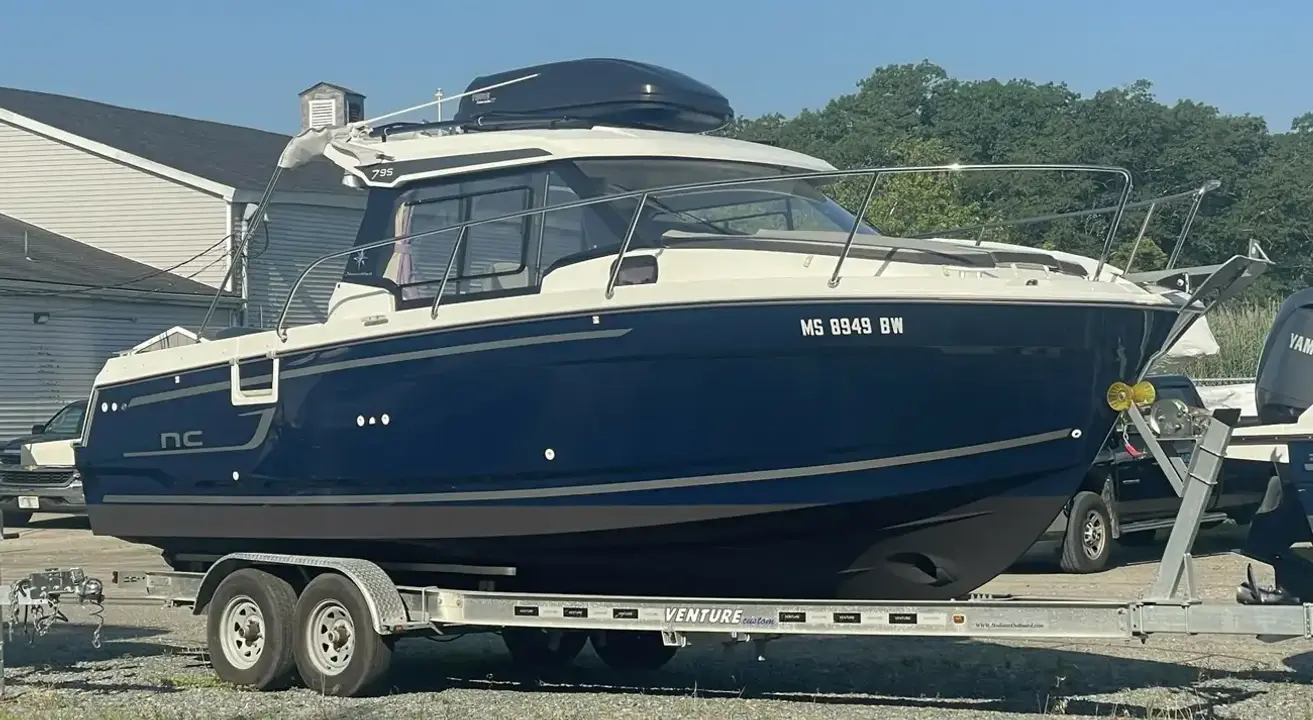 Jeanneau NC 795 S2