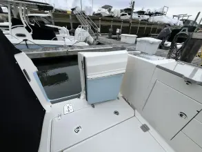 Thumbnail von Boston Whaler 330 Vantage