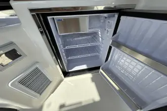 Thumbnail von Boston Whaler 365 Conquest