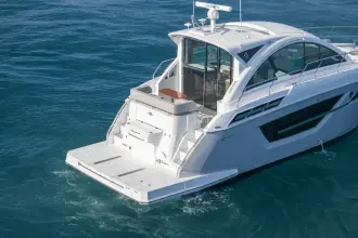 Thumbnail von Cruisers Yachts 50 Cantius