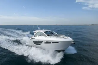 Thumbnail von Cruisers Yachts 50 Cantius