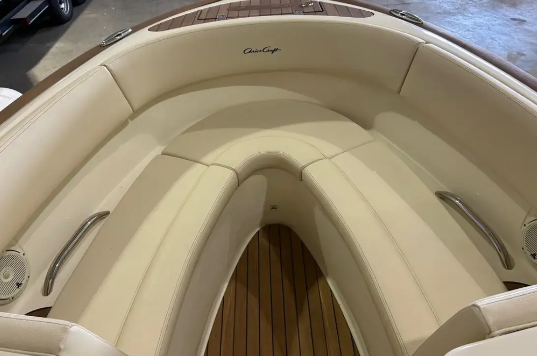 Thumbnail von Chris Craft 27 Launch