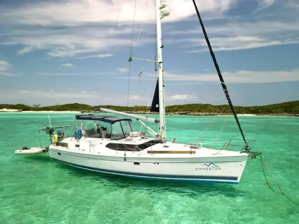 Hunter 45 CC Momentum