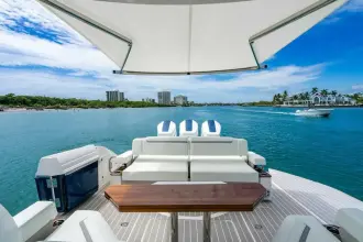 Thumbnail von Tiara Yachts 48LS