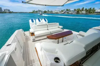 Thumbnail von Tiara Yachts 48LS