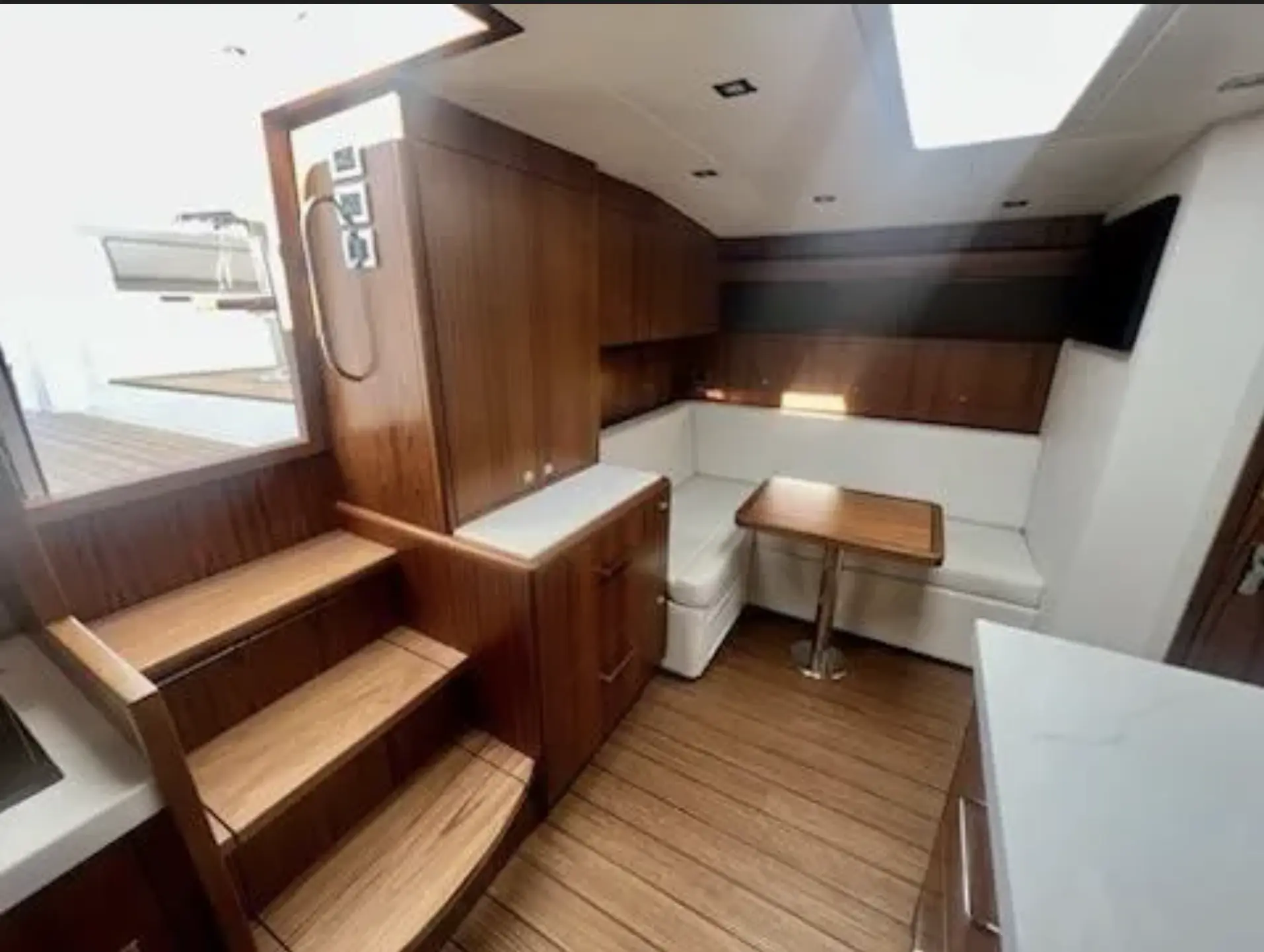 Thumbnail von Hatteras 45 Poco A Poco