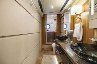 Thumbnail von Sea Ray L650 Fly denkt dat het van hem is