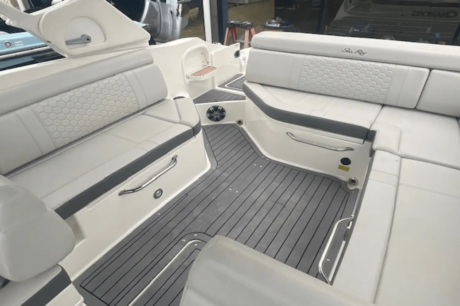 Thumbnail von Sea Ray SDX 270