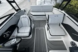 Thumbnail von Sea Ray SPX 210 Outboard