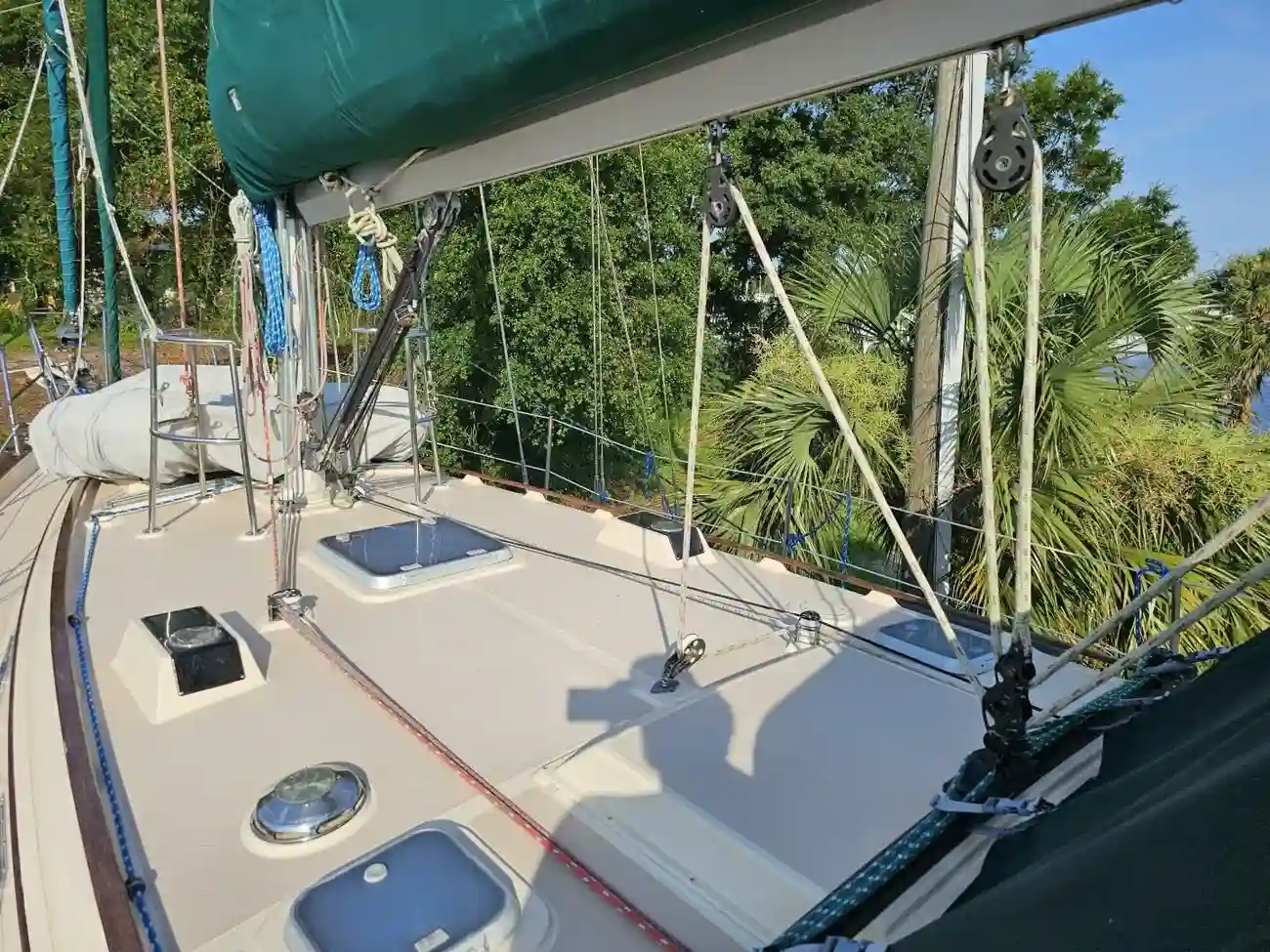 Thumbnail von Island Packet 44 Loafer's Glory II