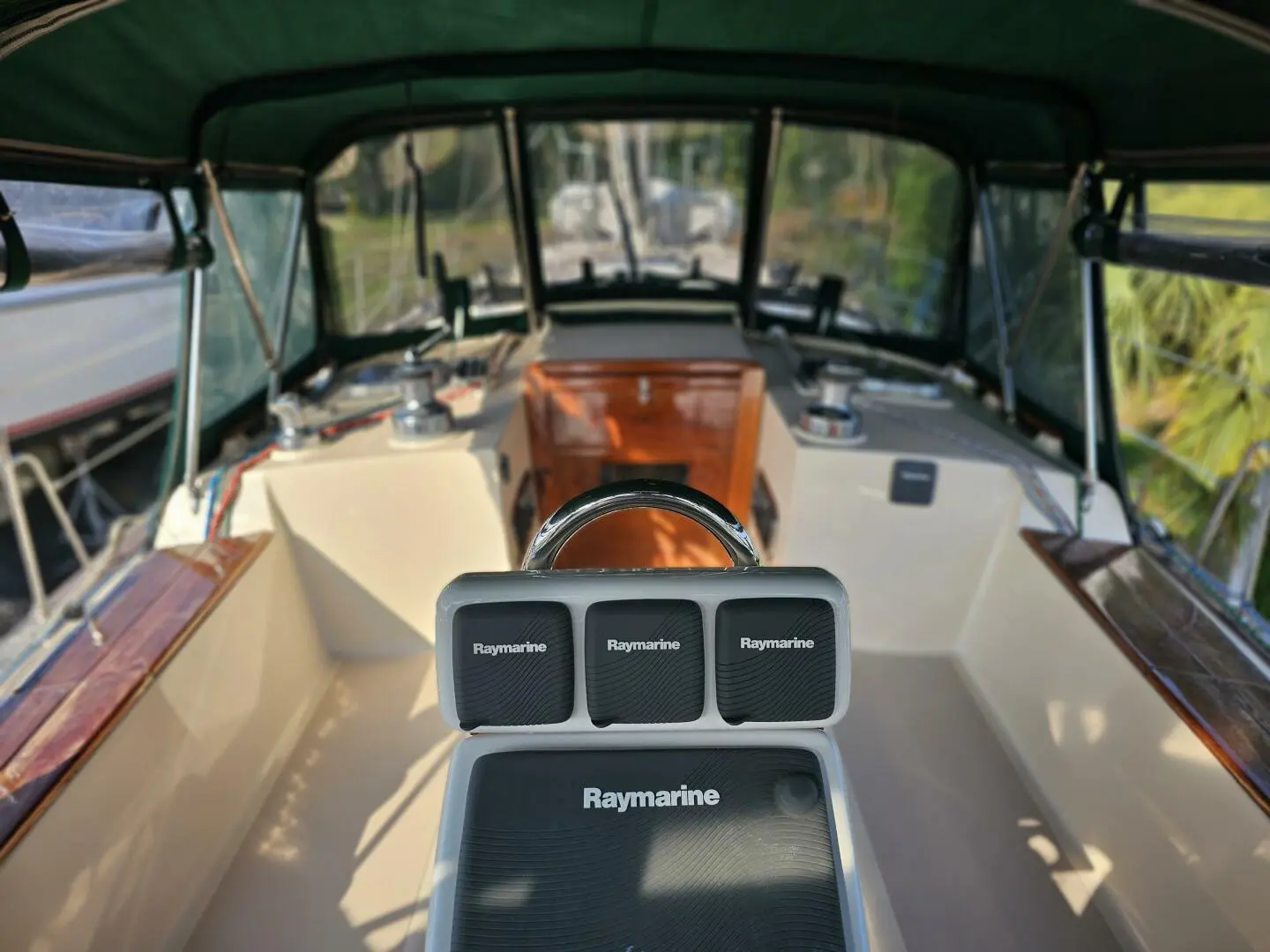 Thumbnail von Island Packet 44 Loafer's Glory II