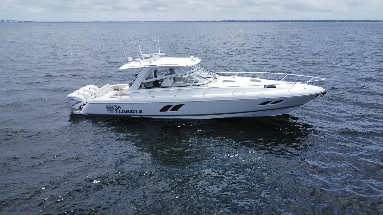 Thumbnail von Intrepid 475 Sport Yacht