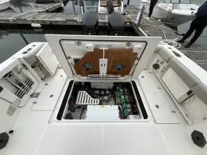 Thumbnail von Boston Whaler 365 Conquest