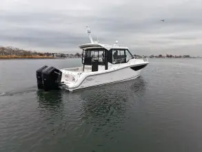 Thumbnail von Boston Whaler 365 Conquest