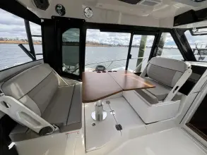 Thumbnail von Boston Whaler 365 Conquest